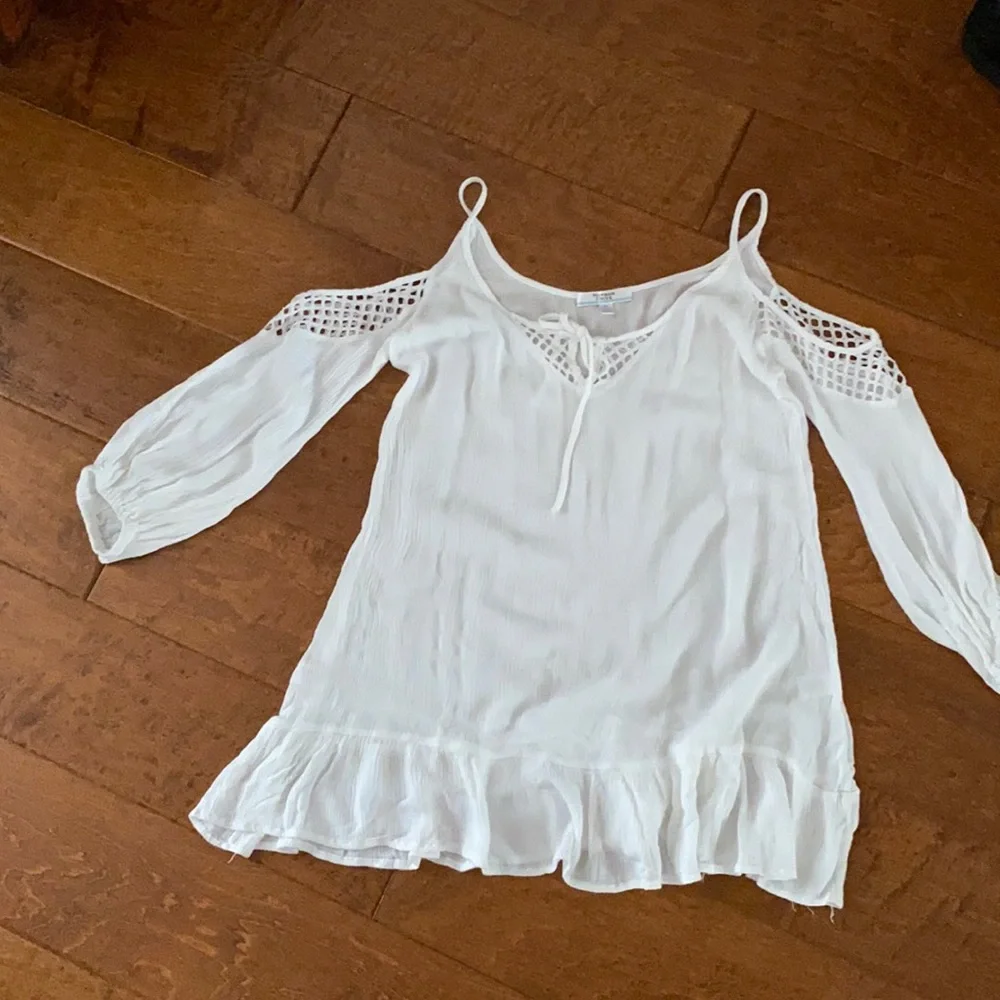 Harbor drive Swim coverup/cold shoulder blouse  3/4 sleeve White M